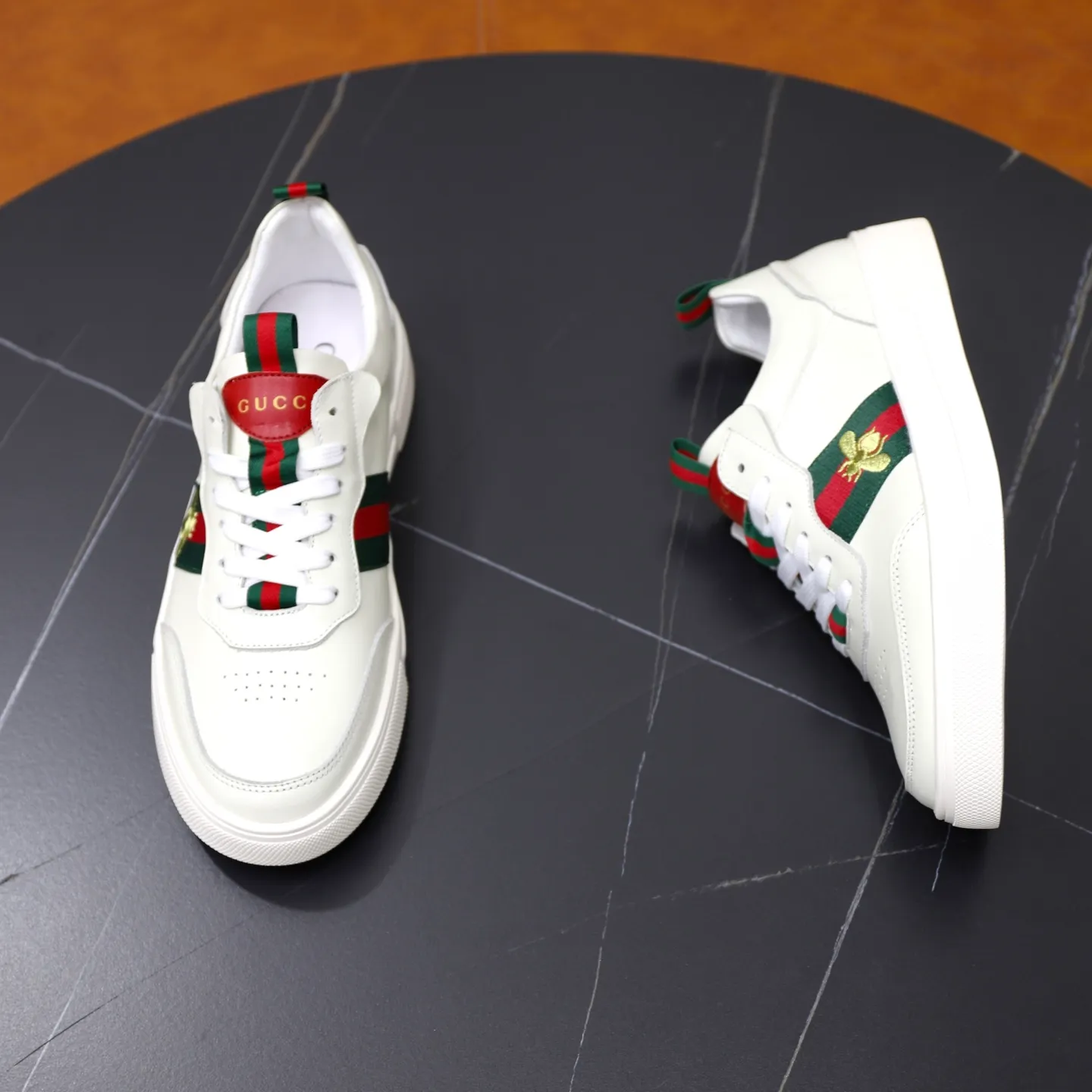 Ex-factory price: 462💰🙅‍♂️🙅‍♂️🙅‍♂️ Brand: GUCCI Standard code: 38-44 (45 customized) Grade: Same as the official website Material: Original leather splicing Comfortable and breathable pigskin lining Original wear-resistant outsole Style category: Men's fashion casual shoes Running sneakers Distinguished luxury brand elements Top luxury Color: actual picture color